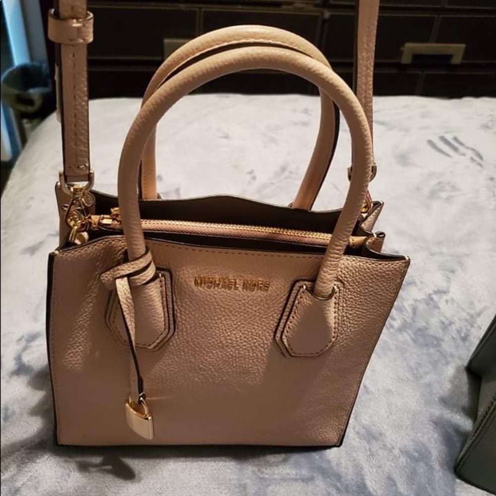 Michael Kors Handbag/Crossboy